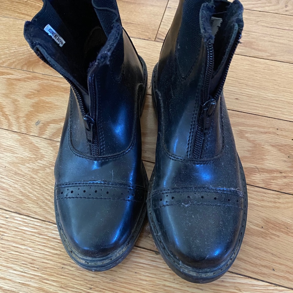 Girls horse riding boots